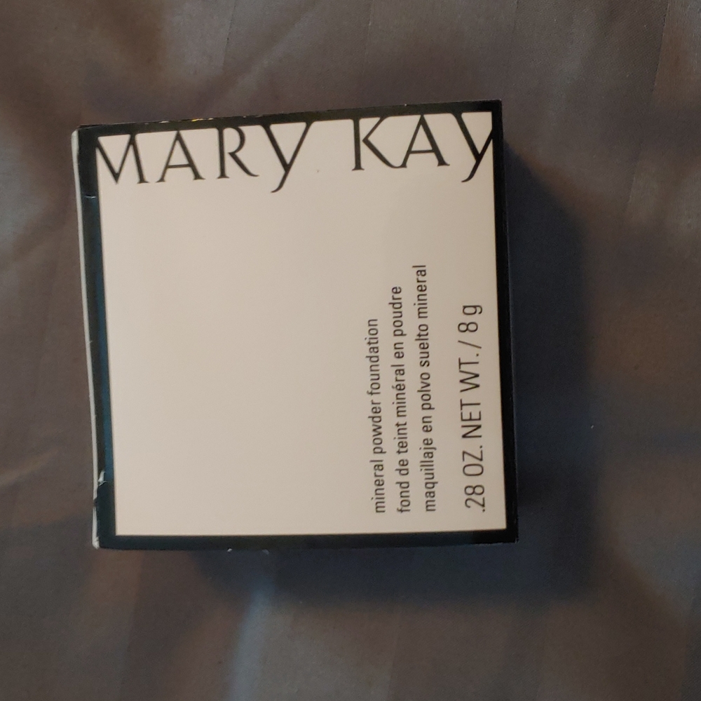 Mary Kay Mineral Powder Foundation, Beige .5